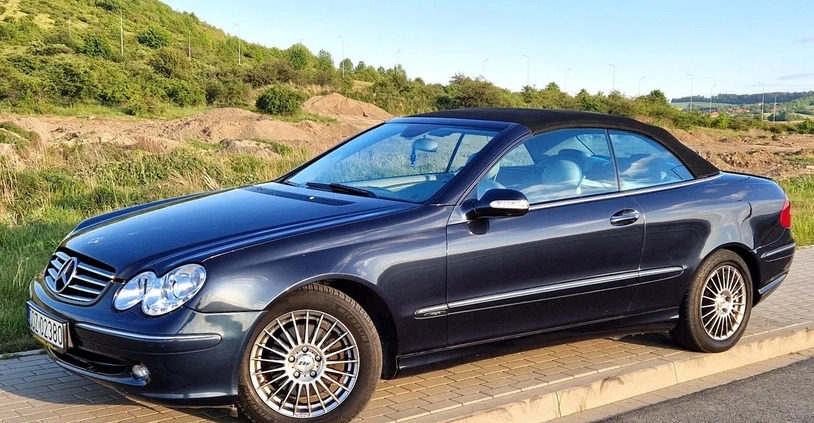 Mercedes-Benz CLK cena 33400 przebieg: 144000, rok produkcji 2005 z Bielawa małe 277